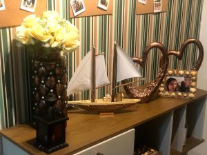 Amplo Apartamento Guarapari - Praia do Morro- Edifício San Martin -Decorado- LOCALIZAÇÃO IMBATÍVEL - Em frente a Supermercado e farmacia - Praia Center - 3 quartos - Internet - Vaga de estacionamento