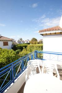 Apartamento con terraza y piscina a 300m de playa