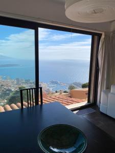 Maisons de vacances Villa with unique & breathtaking view over Sea, Monte-Carlo, Italy & Alps : photos des chambres