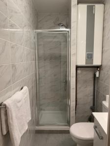 Appartements Studio tt confort coeur ville avec terrasse et parking gratuit : photos des chambres