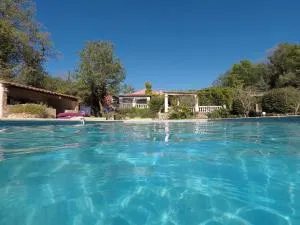 Les Secrets du Défends - Sainte-Anastasie-sur-Issole