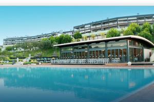 RESORT-Style Spacious T2 with Pools and Tennis 5min Beach MARINA Lagos