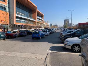 Sliver city next to paradise mall and metro