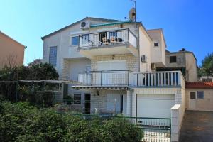 Apartments by the sea Businci Ciovo 9450