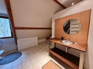 Maisons de vacances Gite Ardon, 5 pieces, 8 personnes - FR-1-590-1 : photos des chambres