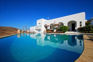 Solaris Folegandros Greece