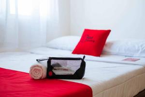 RedDoorz at Tanakatto Homestay Waikabubak