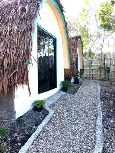 Love Shack Hostel & Cafe - Paliton Love Shack Hostel & Cafe - Paliton