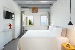 Villa Itis - Elegant Ground Floor Suite with Terrace & Great View - Áyios Nikólaos