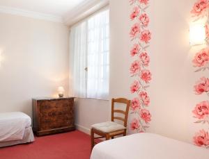 Hotels Hostellerie Du Chateau : Chambre Familiale