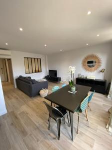 Ajaccio Magnifique T2 45m2 neuf 5 personnes Clim wifi stationnement gratuit centre ville plage à 300m - On-site nightclub and DJ, Ajaccio