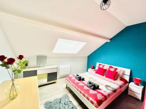 Appartements Le Red Loft a 5min du centre-ville avec parking privatif gratuit : photos des chambres