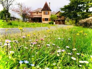 B&B / Chambres d'hotes Les Cedres du Linard, Chambres d'Hotes B&B Near Lascaux, Montignac, Sarlat-la-Caneda, Dordogne : photos des chambres