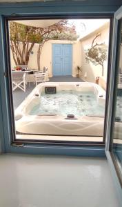 Nykteri by A Terre Cave Villas