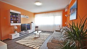 Apartment RINO****, 58m², 170m from the beach 