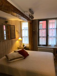 Maisons d'hotes Au Bois Normand : photos des chambres