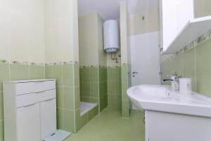 Guest house LUCIJA with swimming pool