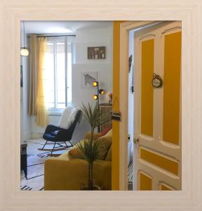 Appartements Maison du Bonheur l Art de vivre a la francaise Logement entier avec parking : photos des chambres