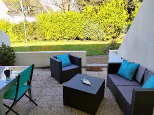 Appartements Pretty apartment with a terrace near a sandy beach : photos des chambres