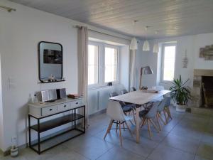 Maisons de vacances Holiday home with panoramic sea views, Plonevez-Porzay : photos des chambres