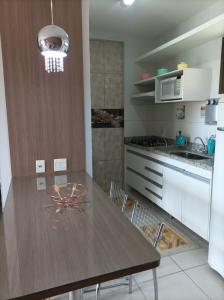 ALDEIA do LAGO Caldas Novas Lindo Apt com Cozinha Mobília Nova Pode Levar Bebidas na Área das Piscinas