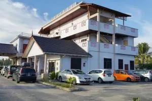 Kanza Beach Inn - Kampong Kijing