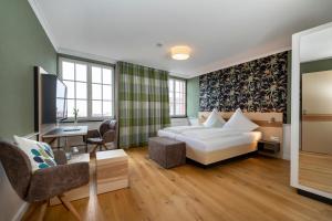 Comfort Double Room with Lake View room in Hotel Der Löwen