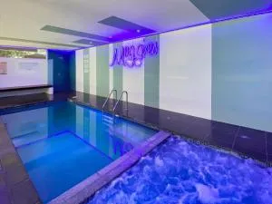 Maggies Beachfront Apartment 9 - Horseshoe Bay