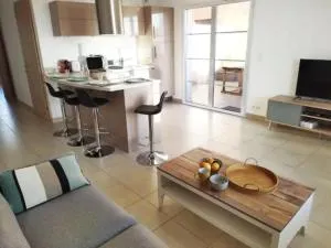 Beau T2 au calme à deux pas du port d'Erbalunga - Erbalunga