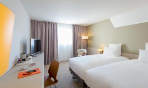 Classic Twin Room room in Mercure Cannes Mandelieu