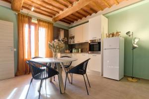 Cozy apartment with a view in San Miniato