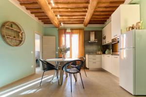 Cozy apartment with a view in San Miniato