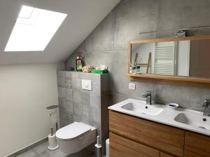 B&B / Chambres d'hotes L’En Vert du Monde : Chambre Double avec Salle de Bains Privative