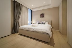 Sukhumvit 11#Luxury#Pool#Gym#BTS Nana&MRT Sukhumvit#1BR#Max2ppl