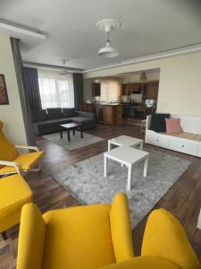 Sultan Villa, Merkez Mahallesi Dogu Sirti Caddesi Sultan Sitesi H-2