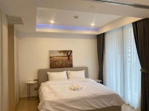 Sukhumvit 11#Luxury#Pool#Gym#BTS Nana&MRT Sukhumvit#1BR#Max2ppl