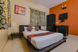 FabHotel New kolkata Residency Inn - Nr Axis Mall