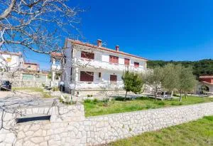 Apartments VESNA - Kampor