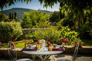 Sejours chez l'habitant Logis des Magnans - Deux Chambres familiales pour 4 ou 5 personnes - : photos des chambres