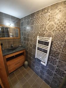 Le Repaire des Loups - Appart neuf 12 pers 4 chambres - location à la semaine