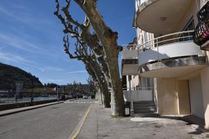 Appartements La Batie - Terrasse avec Vue imprenable sur le Rhone, 3 chambres, 3 salles de bain : photos des chambres