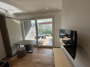 Studio Apartment room in Riva Lake Lodge