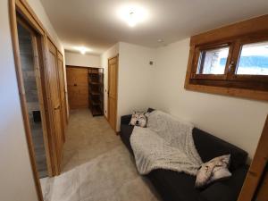 Appartements Le Repaire des Loups - Appart neuf 12 pers 4 chambres - location a la semaine : photos des chambres