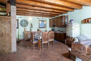 COUNTRYHOUSE NOCINO - Regarda Travel