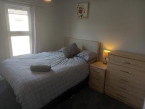 Springfield Gardens - Ilkeston - 4 Bedroom House, 8 Beds, Close to M1-A52 Long Eaton - Nottingham - Derbyshire - 400Mbs WiFi Free Parking!