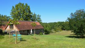 Maisons de vacances Gites de Combarel : photos des chambres