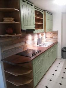 Villa Jasmin, bas de villa, à 10 min de Cannes, piscine privée