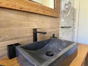 Suite mit Kingsize-Bett mit Whirlpool