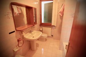 3 rooms apartment whit balcony and lake wiew