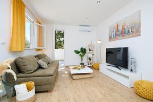 Hedera Estate, Hedera A38